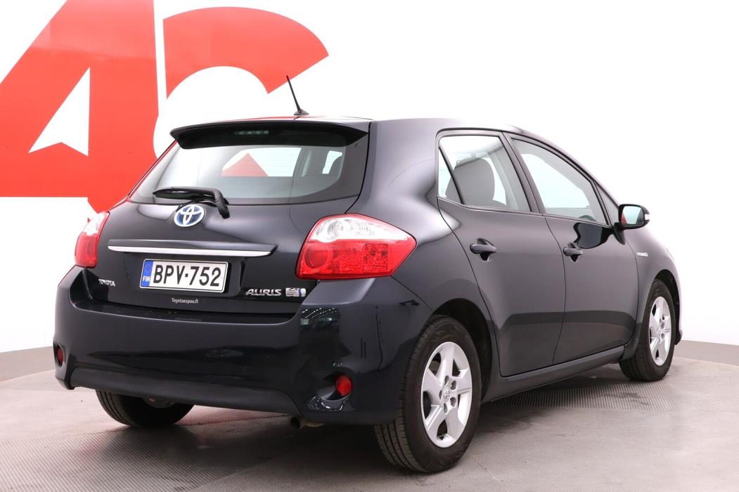 TOYOTA Auris 2012