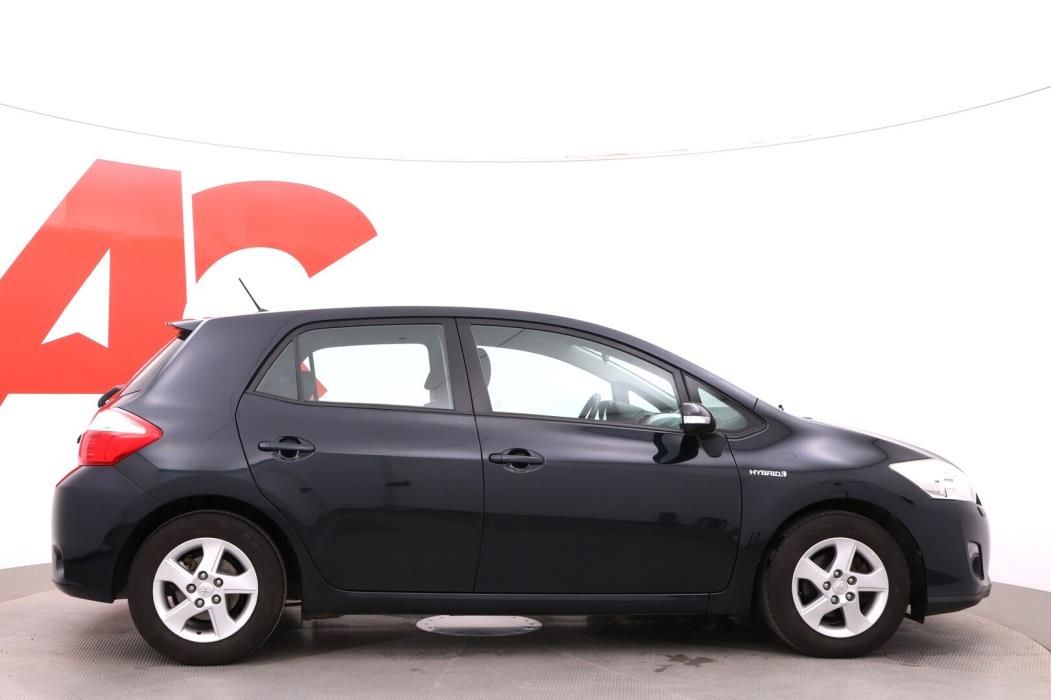 TOYOTA Auris 2012