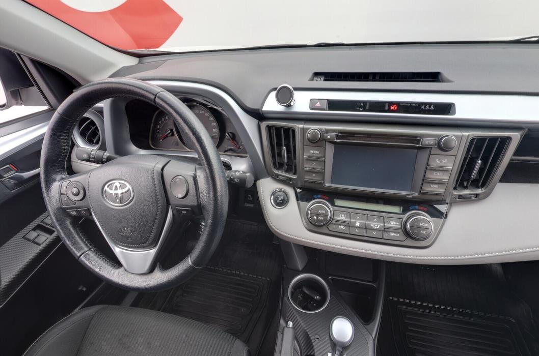 TOYOTA RAV4 2015