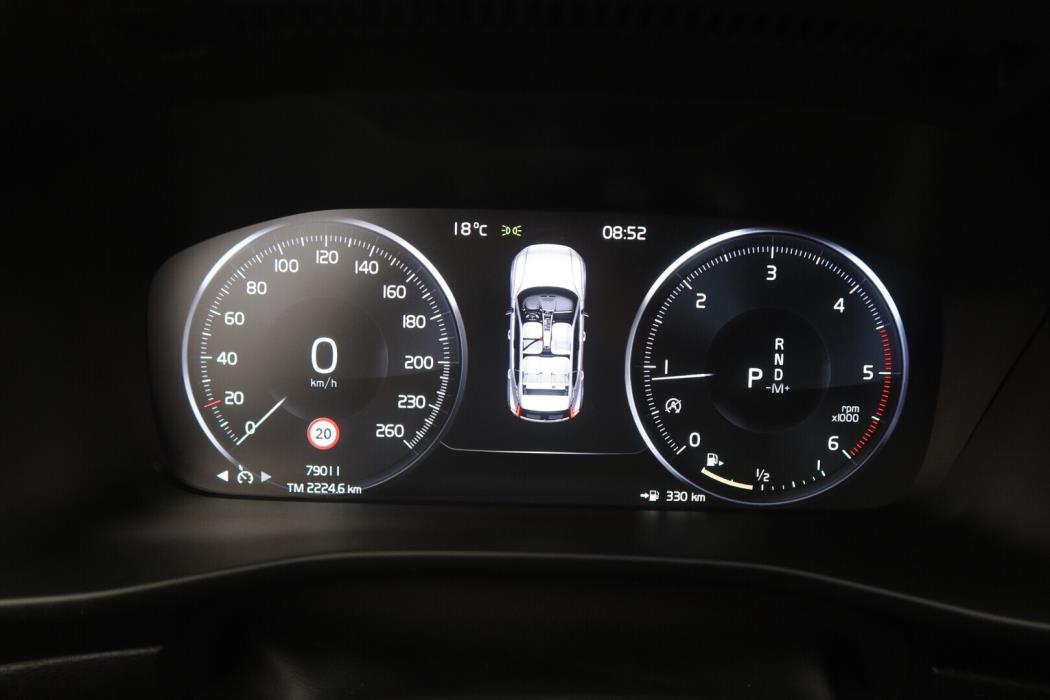 VOLVO XC40 2019
