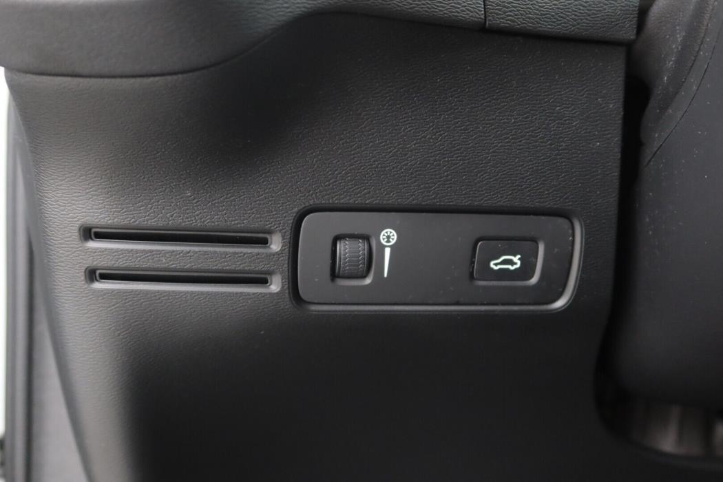 VOLVO XC40 2019