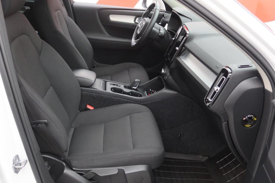 VOLVO XC40 2019