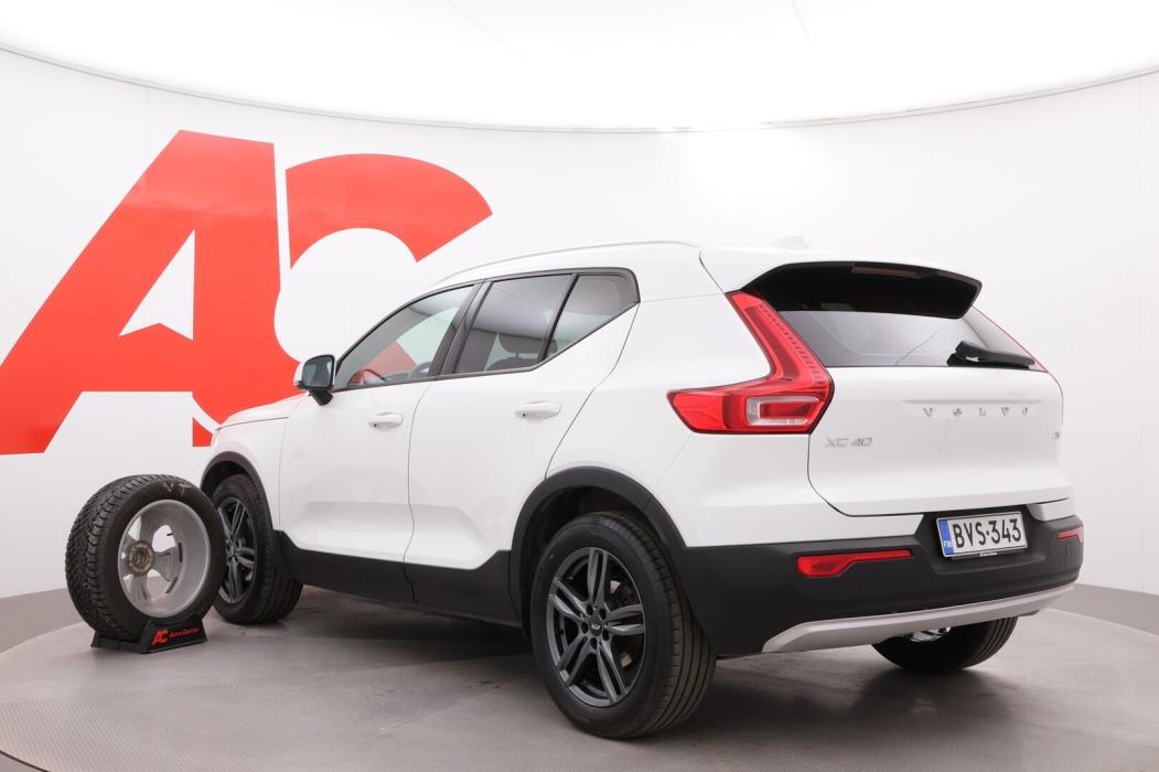 VOLVO XC40 2019