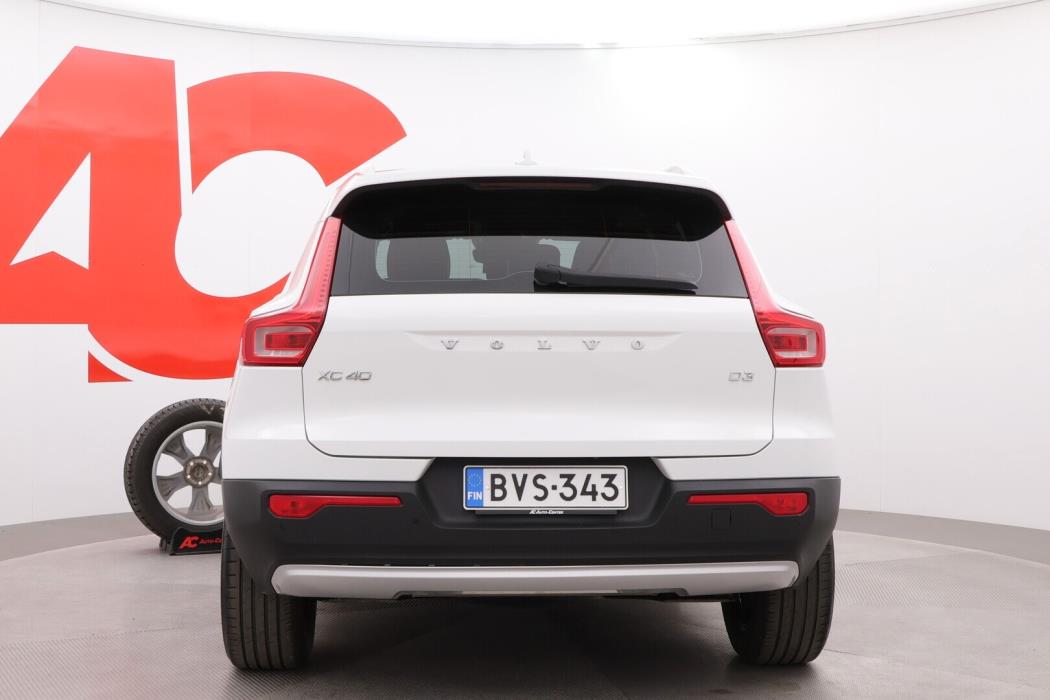 VOLVO XC40 2019