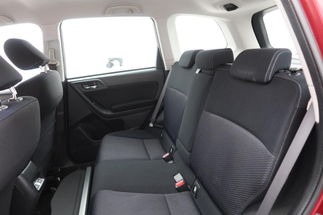 SUBARU Forester 2017