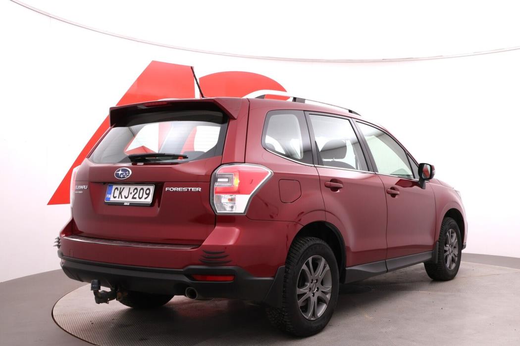 SUBARU Forester 2017