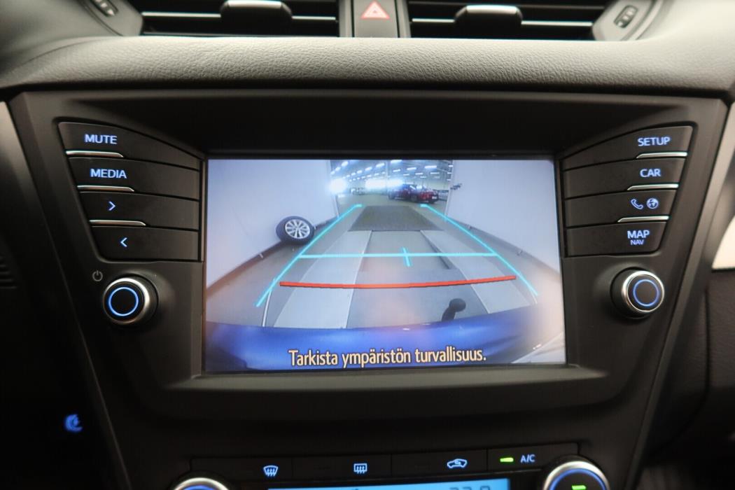 TOYOTA Avensis 2017