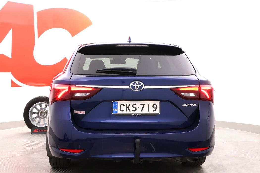 TOYOTA Avensis 2017
