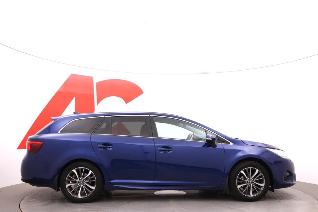 TOYOTA Avensis 2017