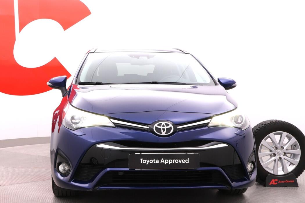 TOYOTA Avensis 2017