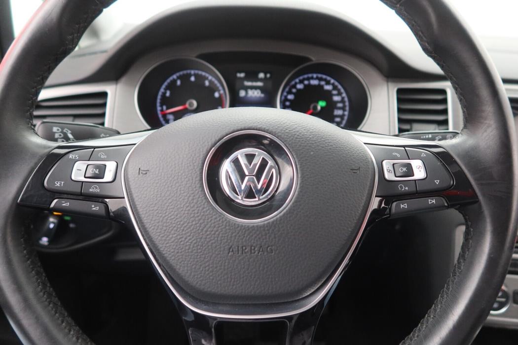 VOLKSWAGEN Golf Sportsvan 2017