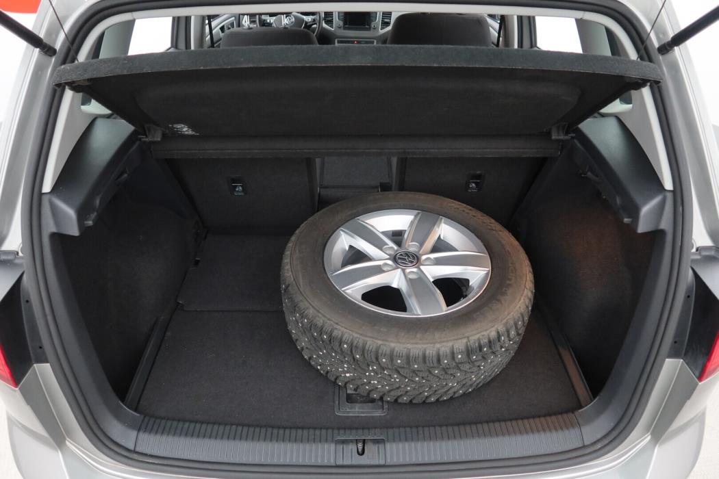 VOLKSWAGEN Golf Sportsvan 2017