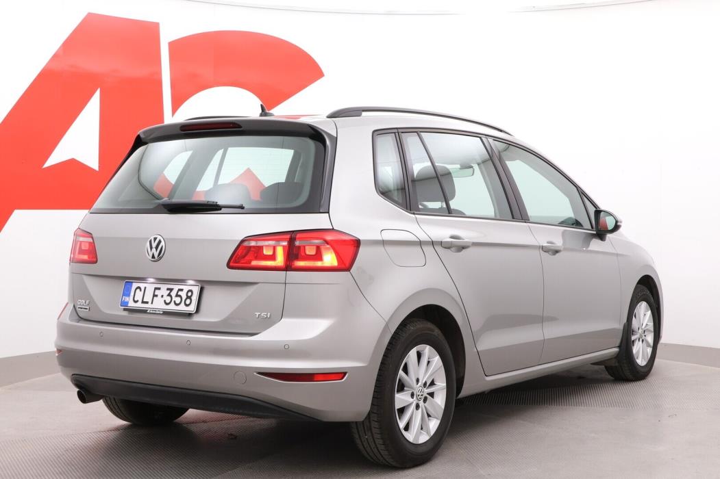 VOLKSWAGEN Golf Sportsvan 2017