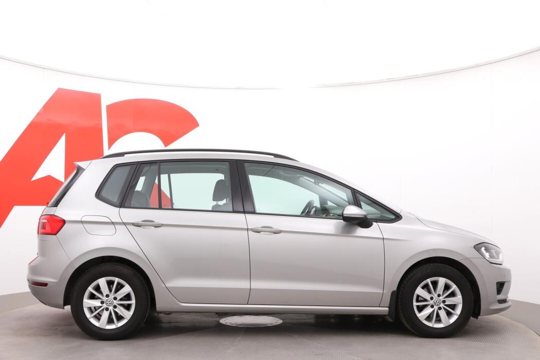 VOLKSWAGEN Golf Sportsvan 2017