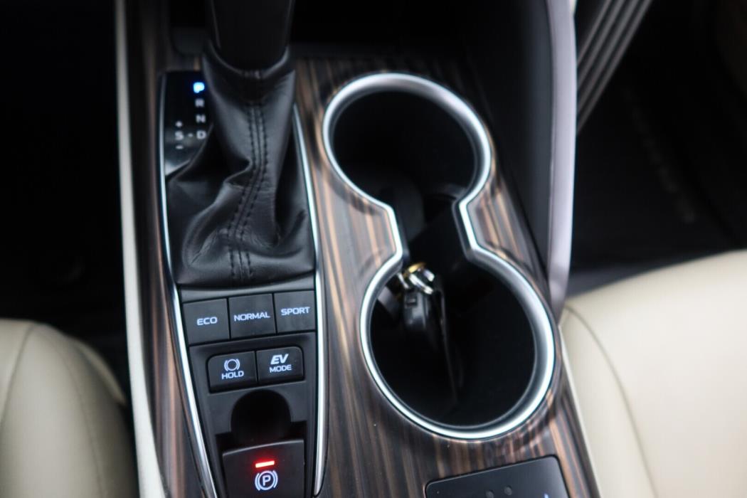 TOYOTA Camry 2019