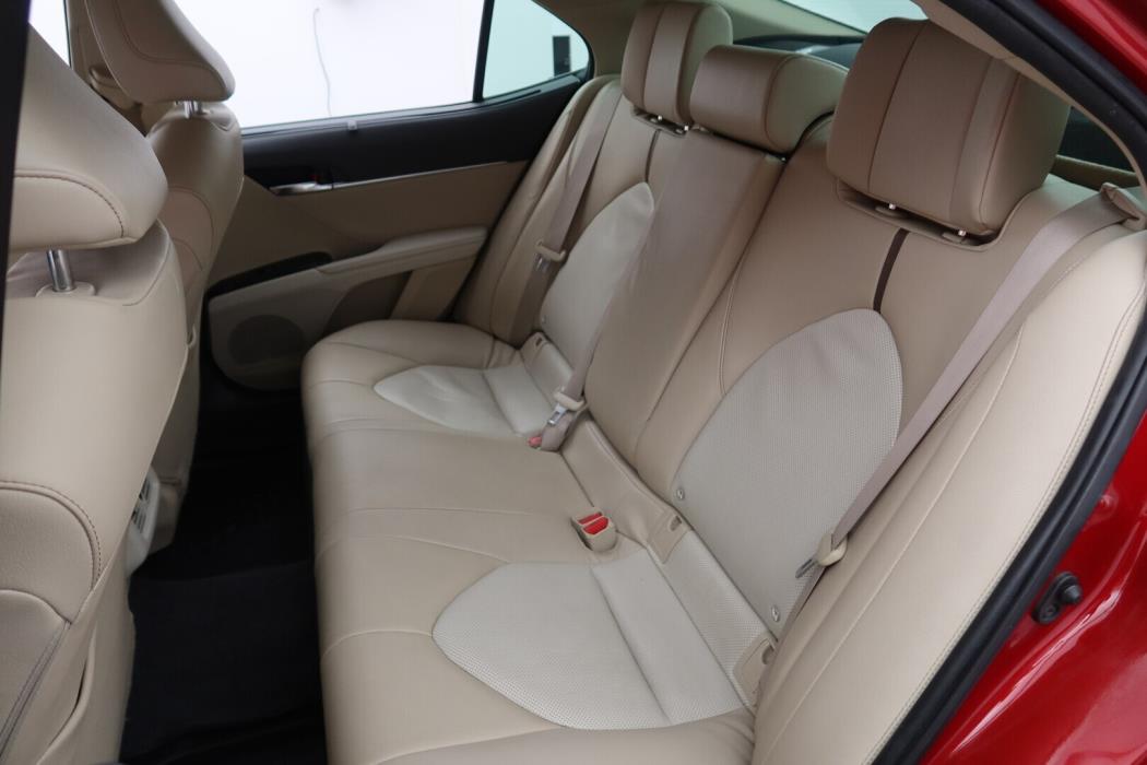 TOYOTA Camry 2019