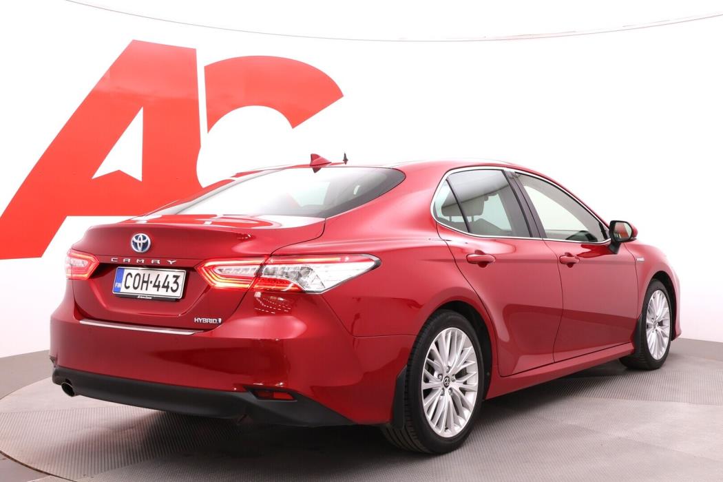 TOYOTA Camry 2019