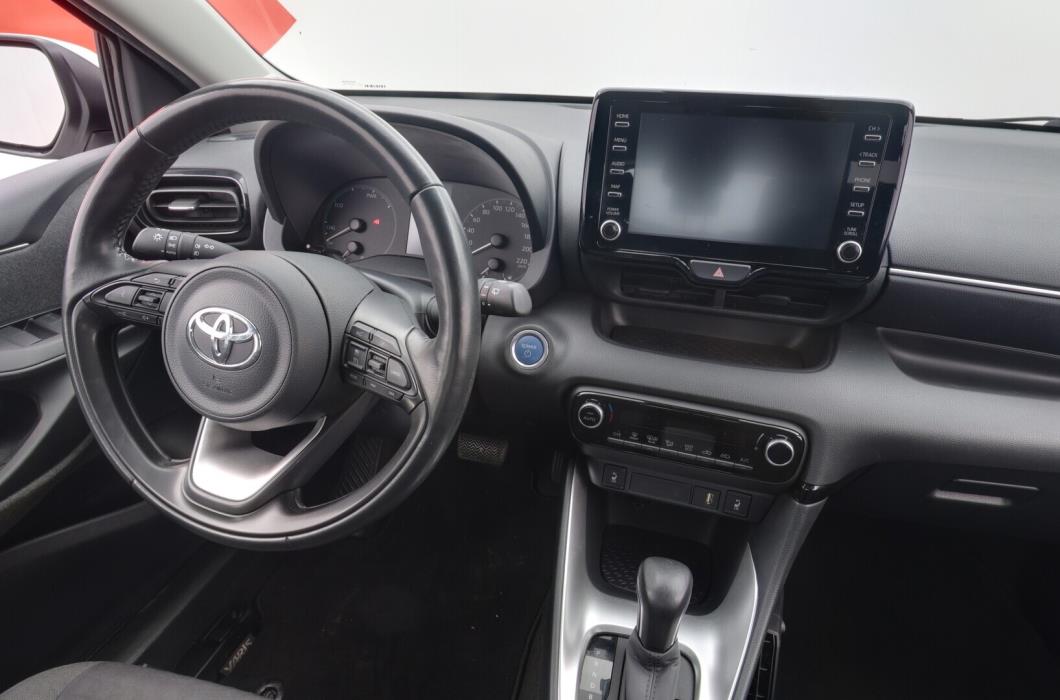 TOYOTA Yaris 2021