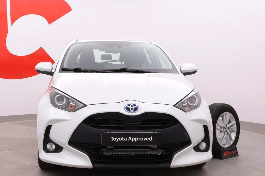 TOYOTA Yaris 2021
