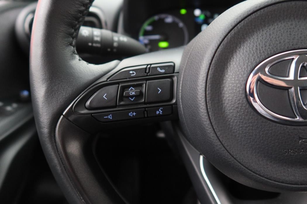 TOYOTA Yaris 2023