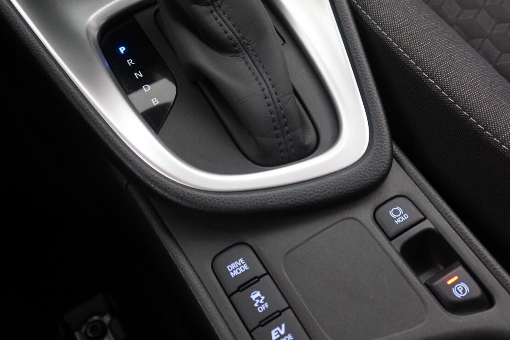 TOYOTA Yaris 2023
