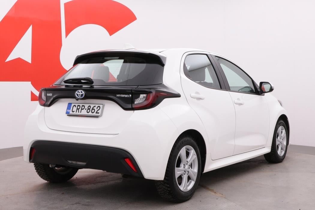 TOYOTA Yaris 2023