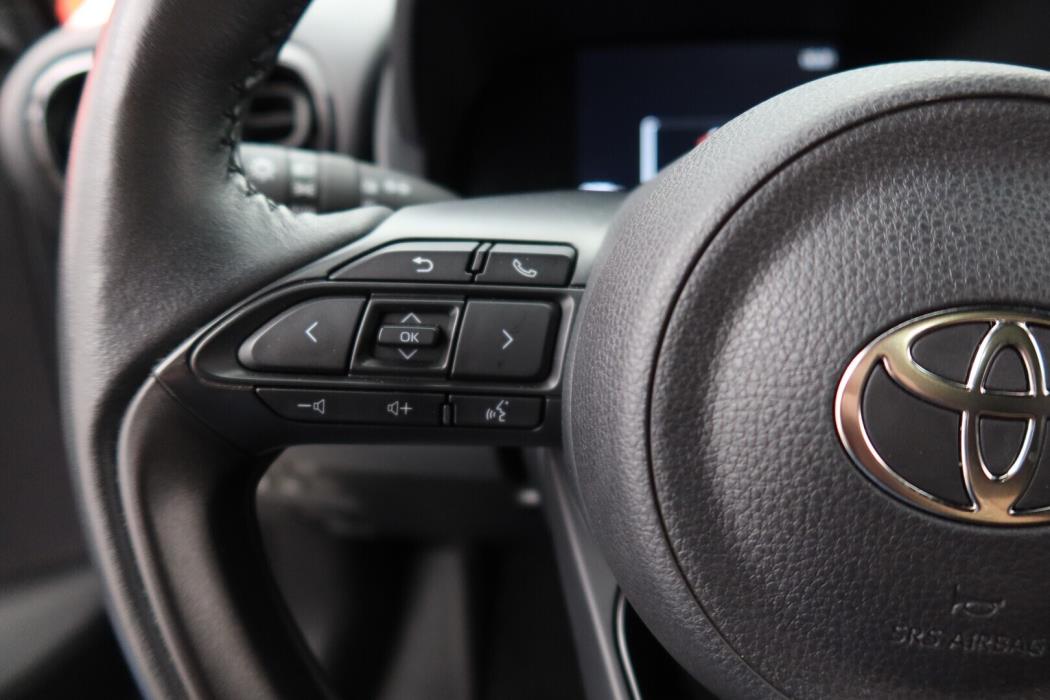TOYOTA Yaris Cross 2024