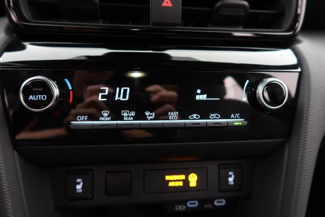 TOYOTA Yaris Cross 2024