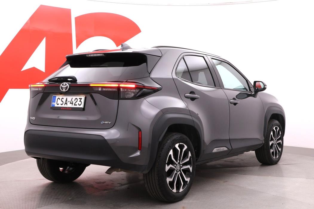TOYOTA Yaris Cross 2024