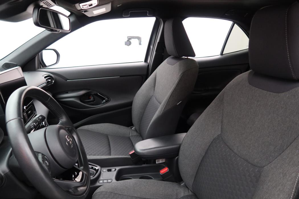 TOYOTA Yaris Cross 2024