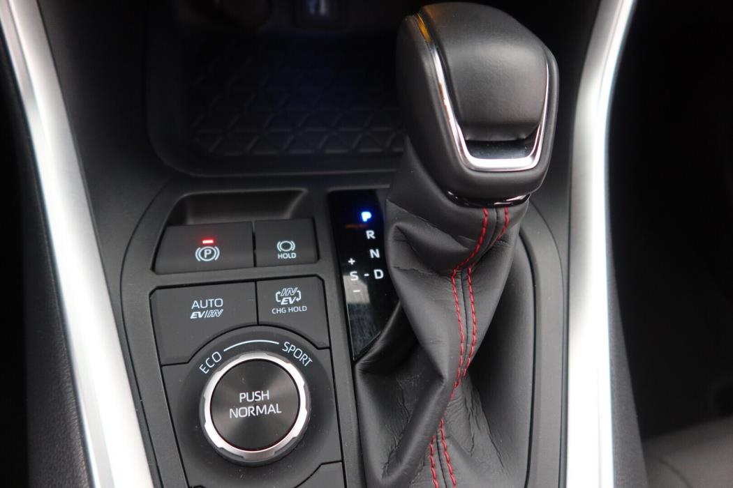 TOYOTA RAV4 Plug-in 2025