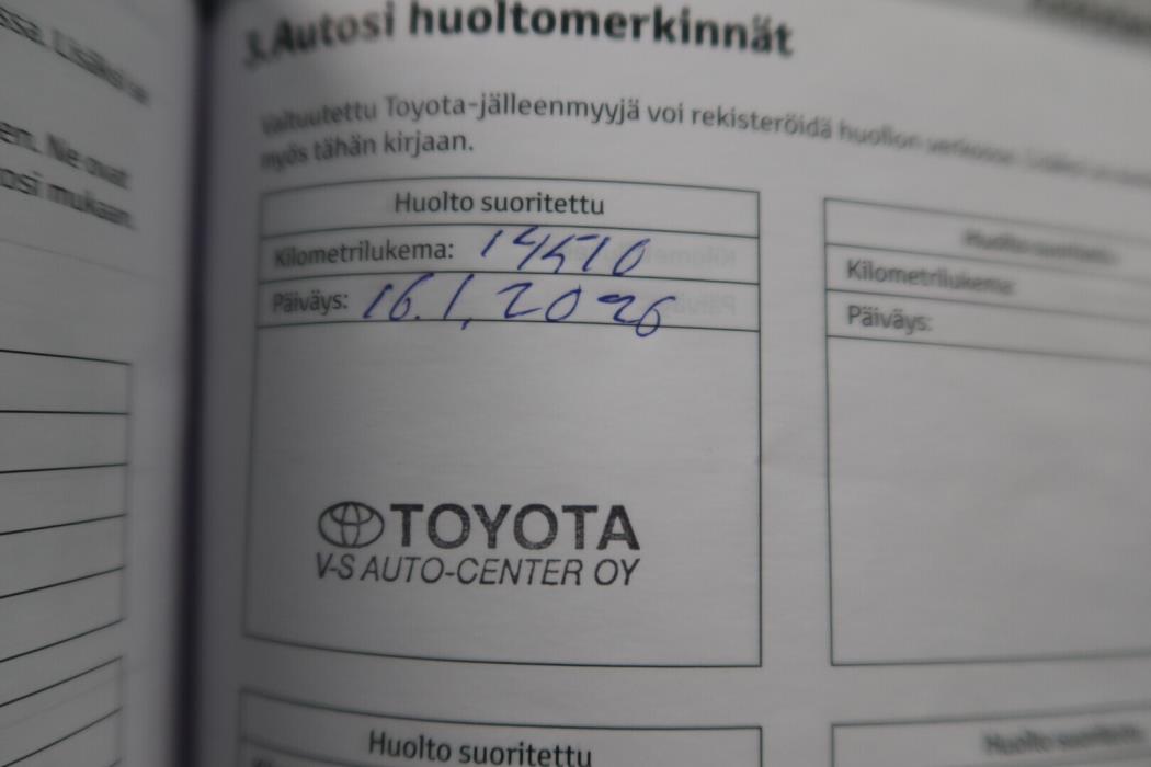 TOYOTA RAV4 Plug-in 2025