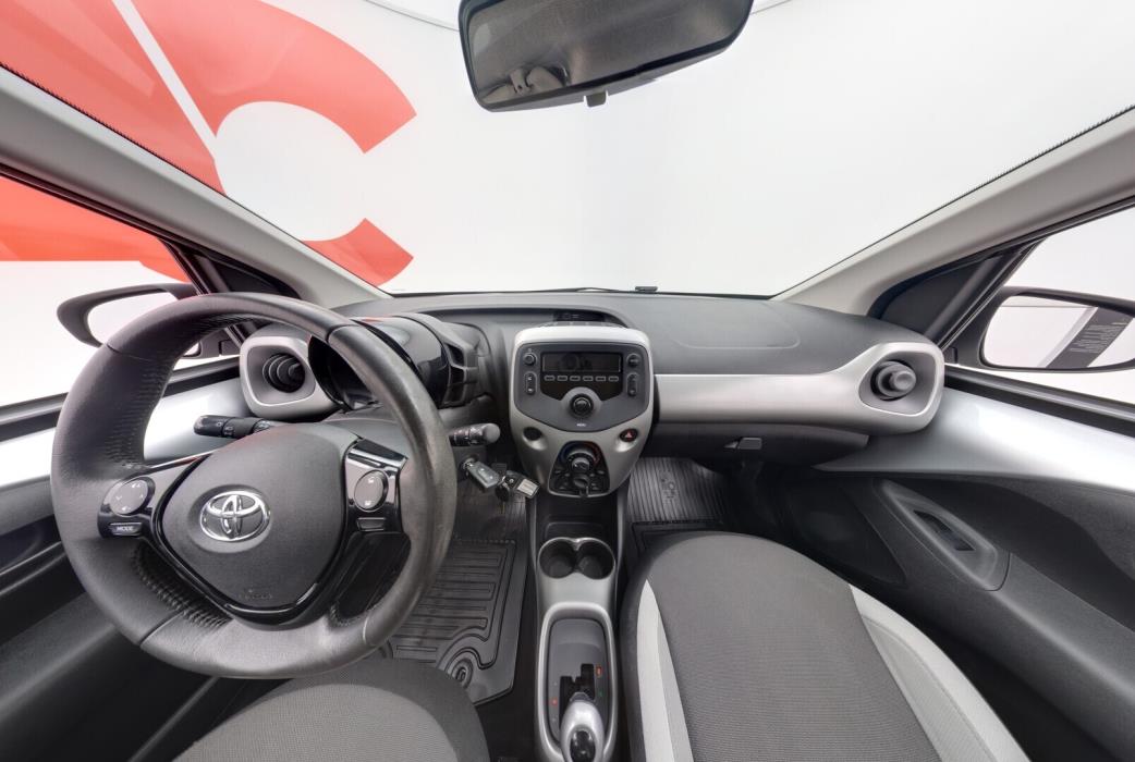 TOYOTA AYGO 2015