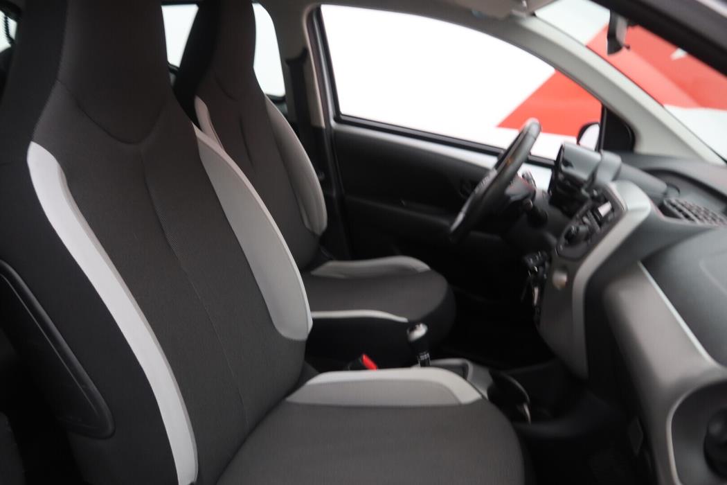 TOYOTA AYGO 2015