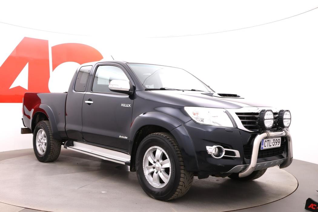 TOYOTA Hilux 2015