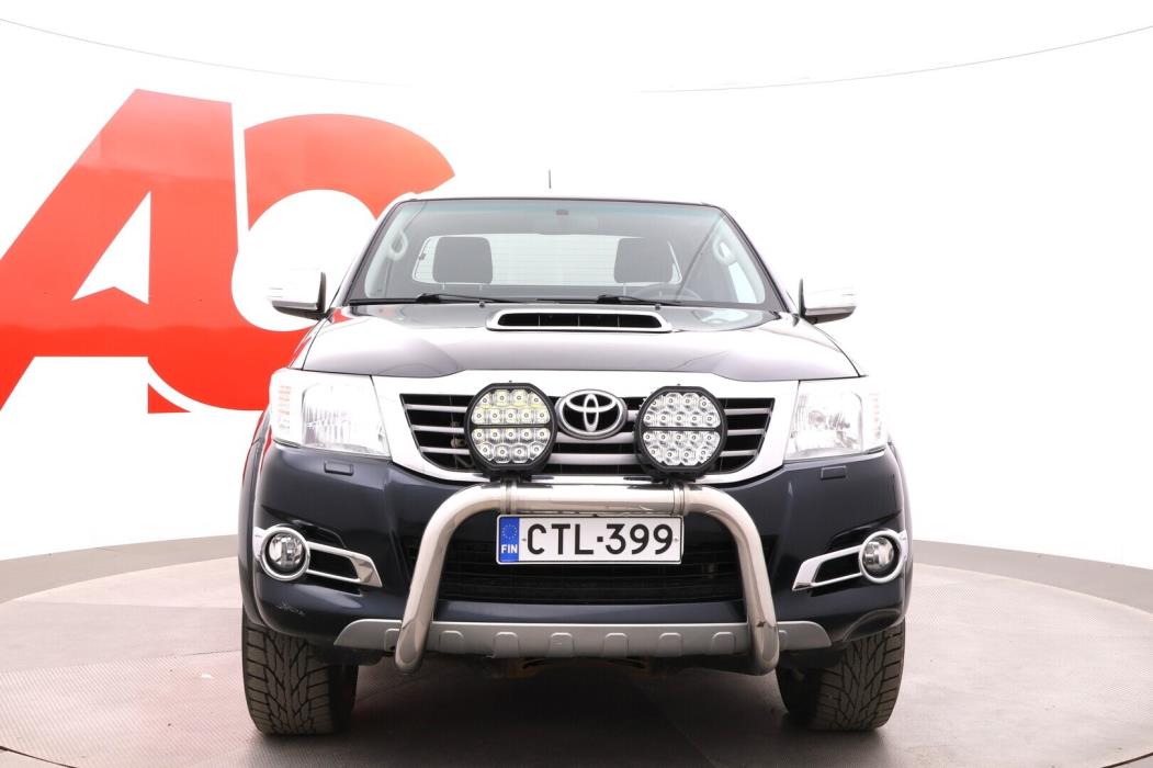 TOYOTA Hilux 2015