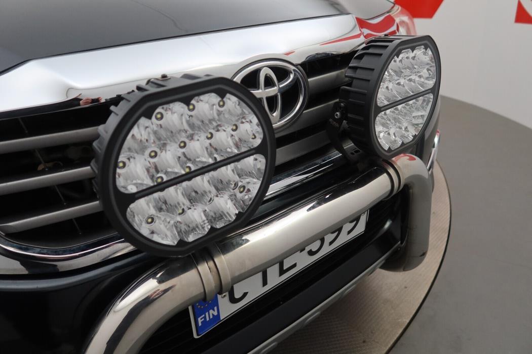 TOYOTA Hilux 2015