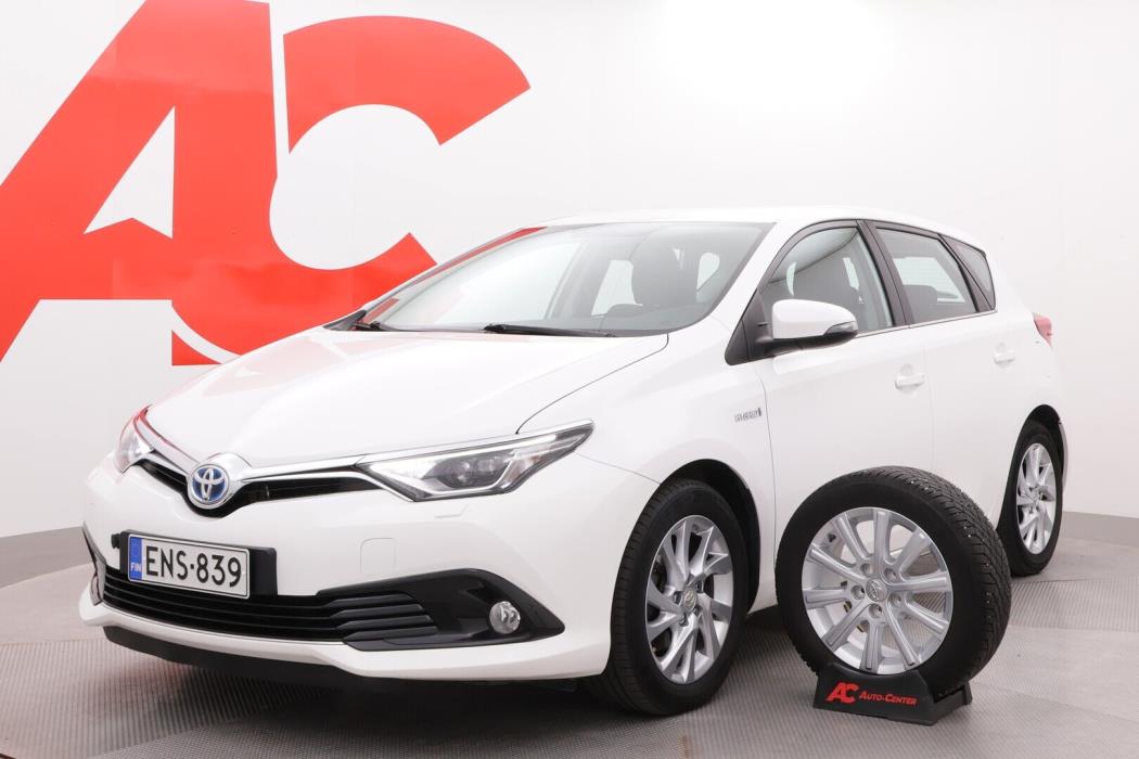 TOYOTA Auris 2015
