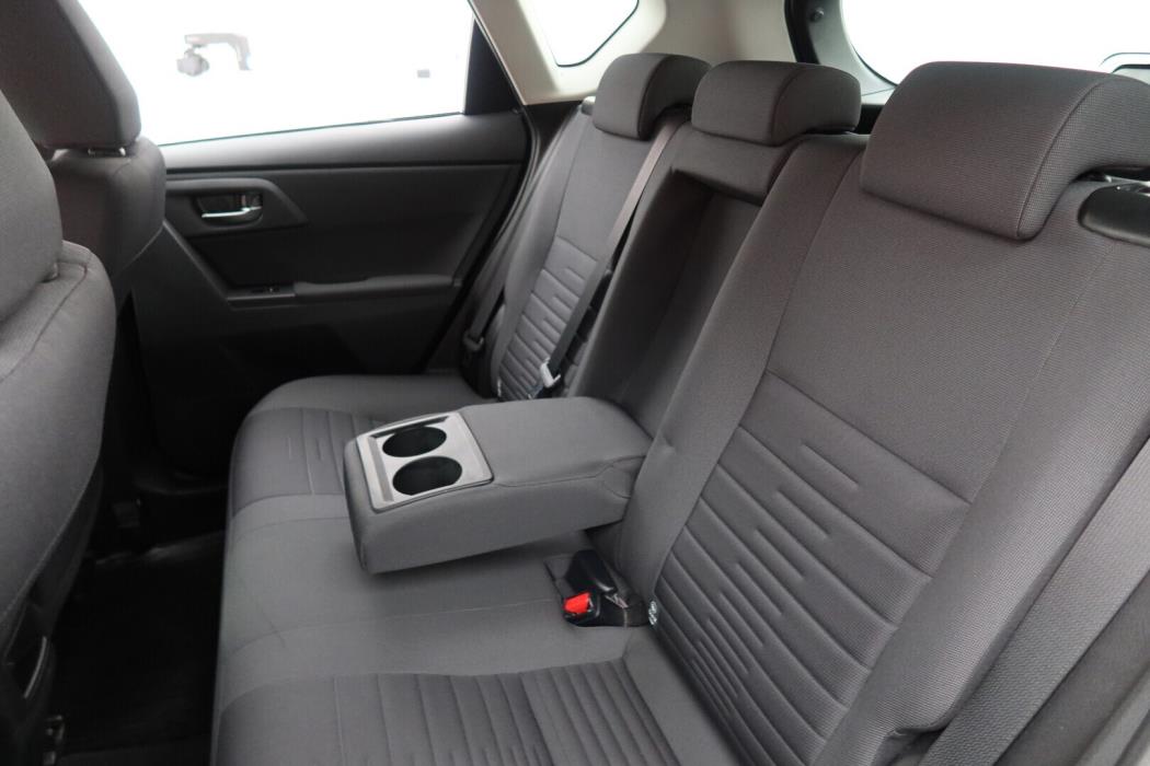 TOYOTA Auris 2015