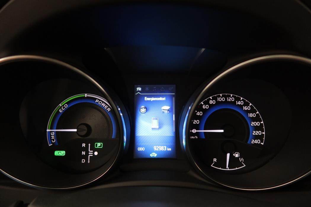 TOYOTA Auris 2015