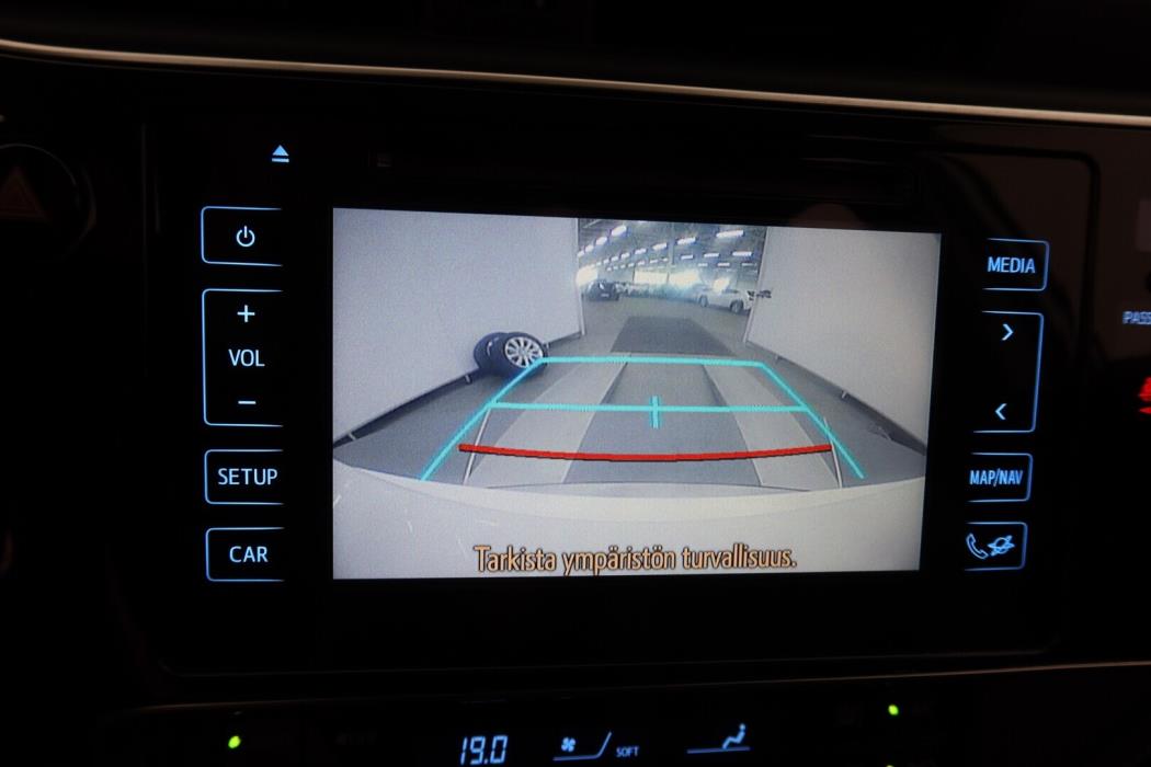 TOYOTA Auris 2015