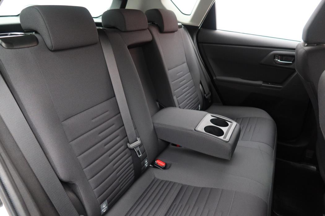 TOYOTA Auris 2015
