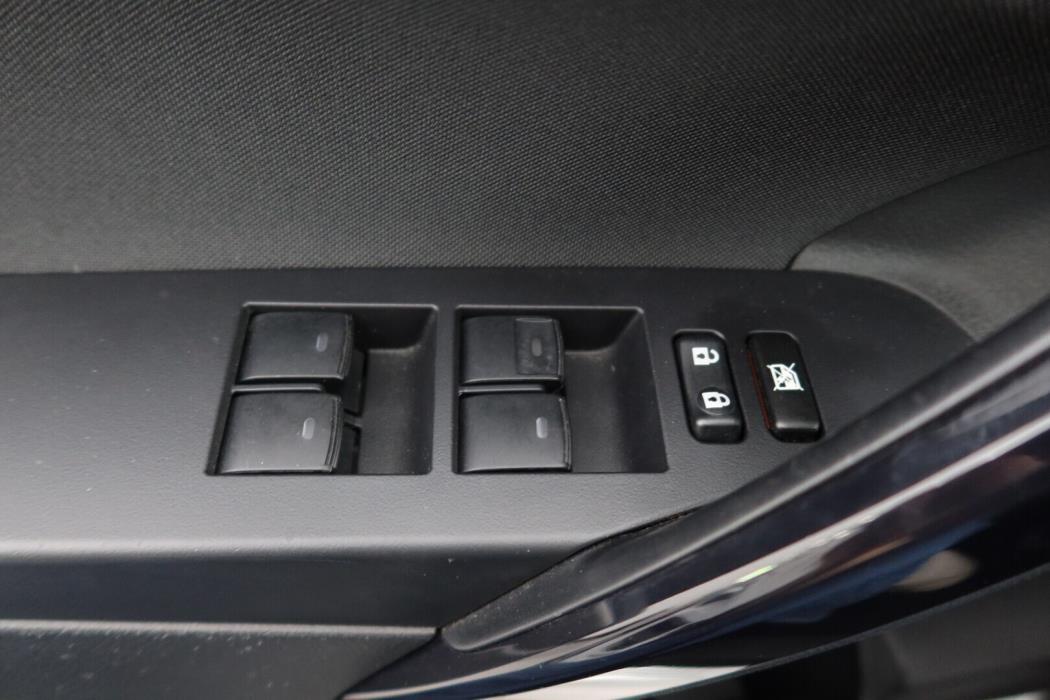 TOYOTA Auris 2015