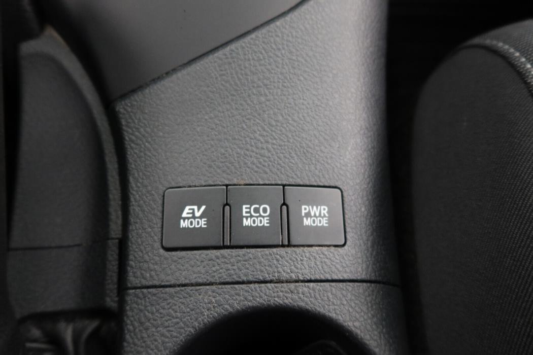 TOYOTA Auris 2015