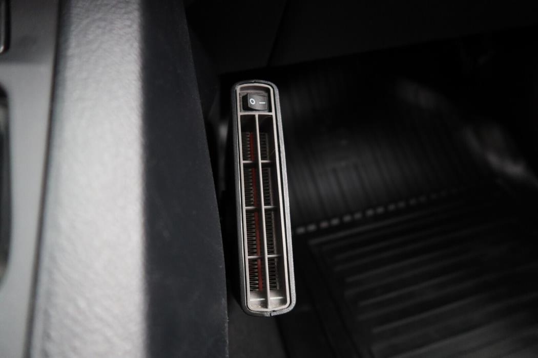 TOYOTA Auris 2015