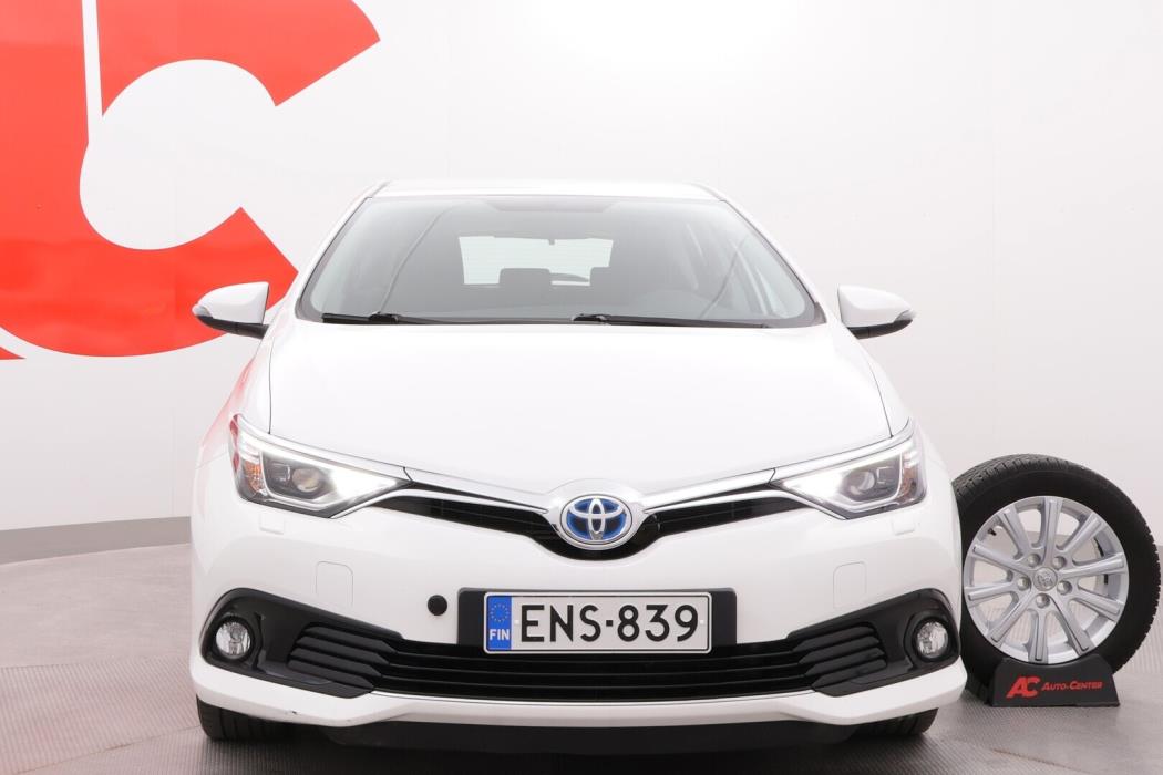 TOYOTA Auris 2015