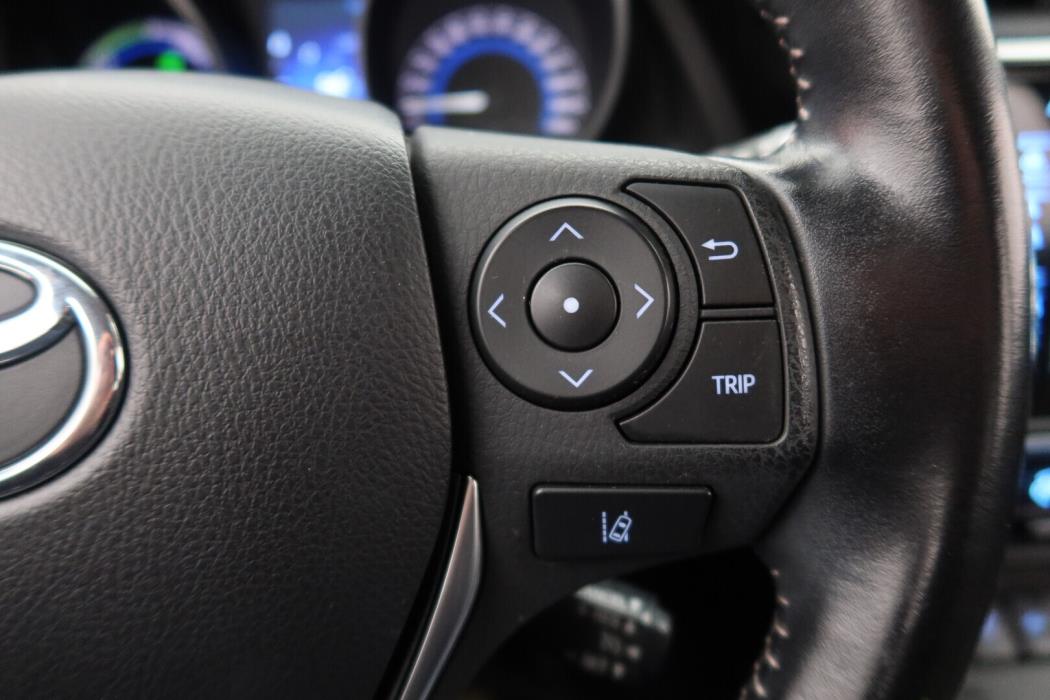 TOYOTA Auris 2016
