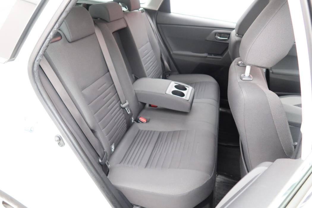 TOYOTA Auris 2016