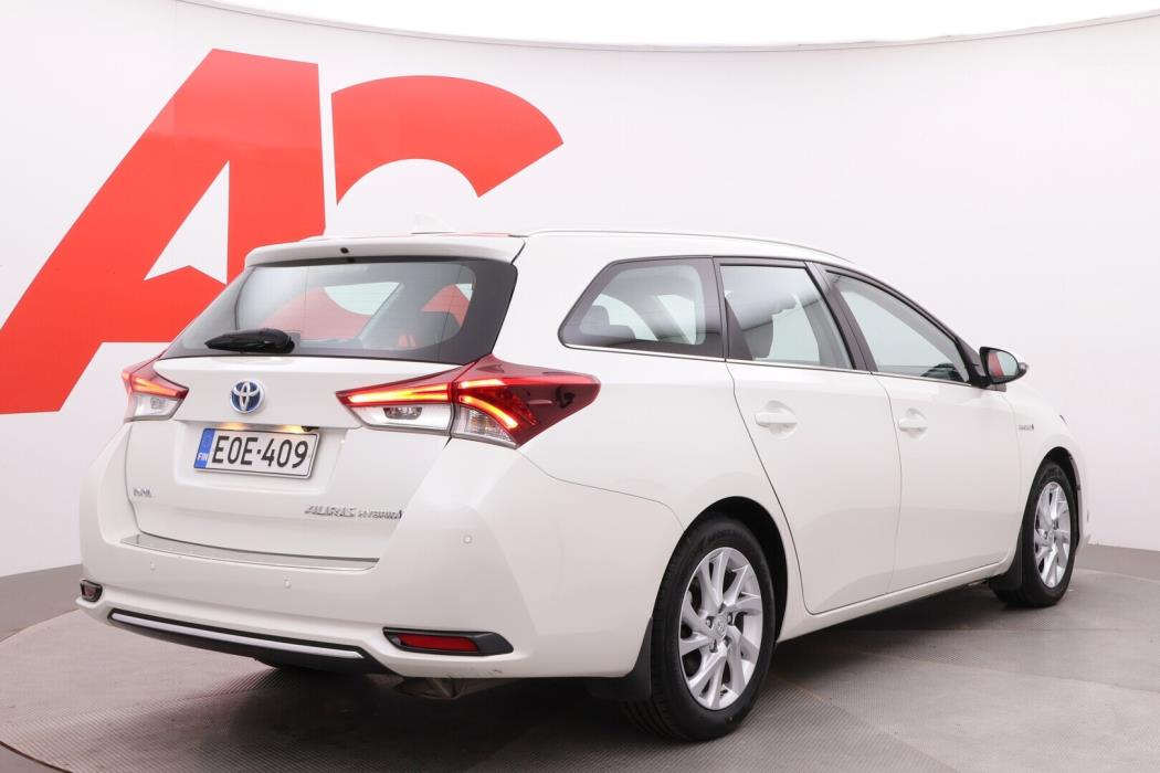 TOYOTA Auris 2016