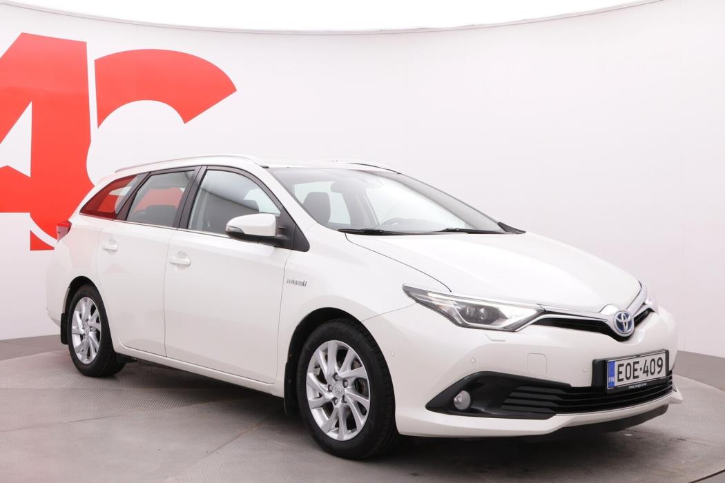 TOYOTA Auris 2016